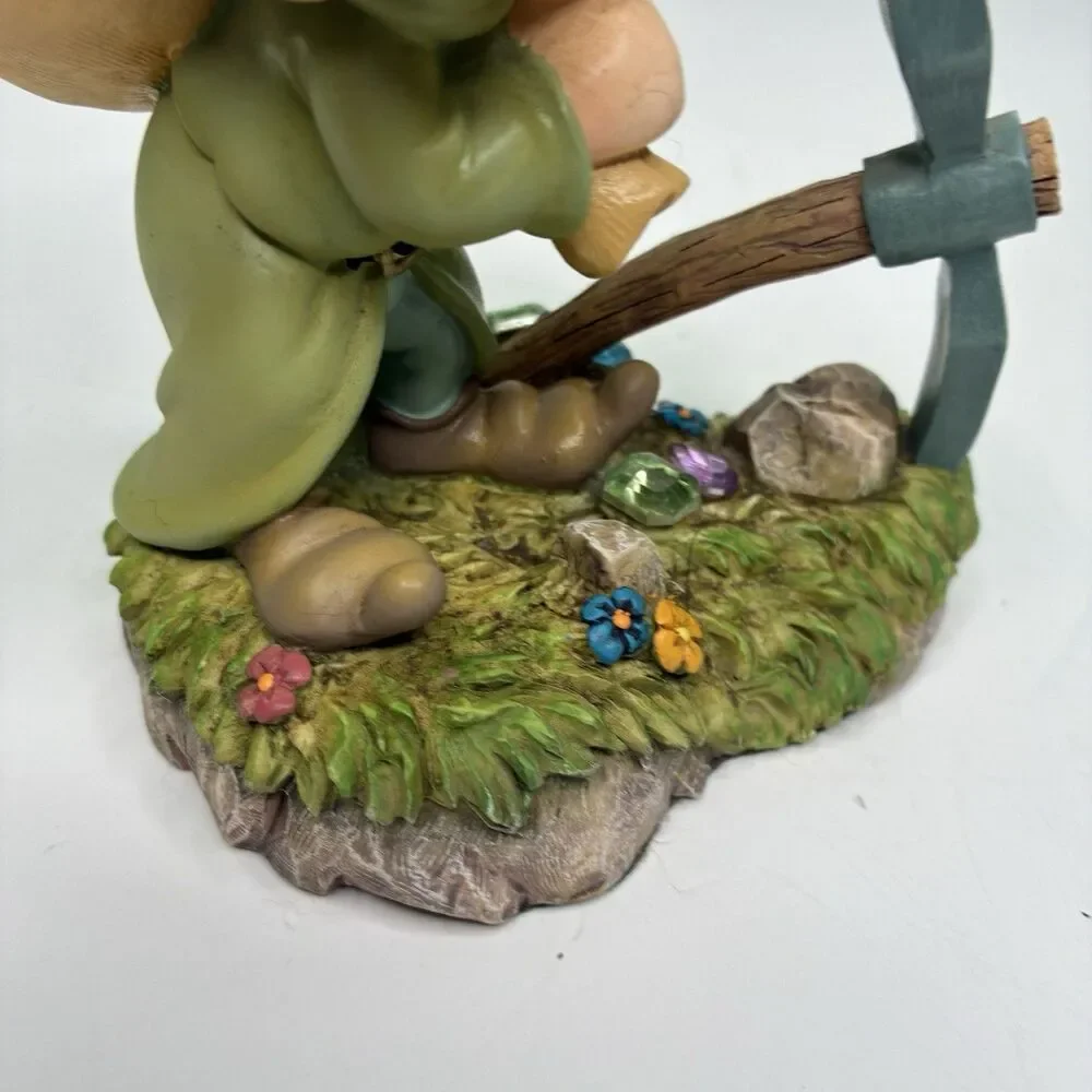 Disney Snow White & The Seven Dwarfs Part of  Desk Set Dopey Tape Dispenser 1999